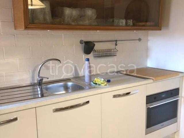 Casa Indipendente in in affitto da privato a Camerino frazione Mergnano San Savino, 18, giardino, box, da privato TrovaCasa