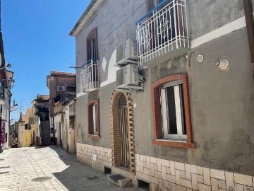 Lido di Campomarino, Molise - Parcheggio auto