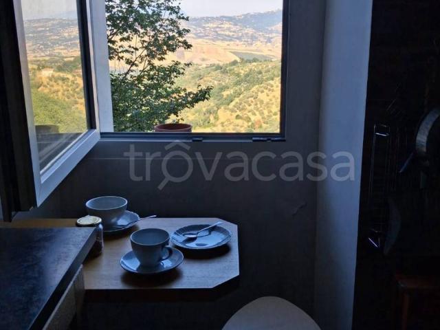 Casa Indipendente in in affitto da privato a Carife via Roma, 4, da privato, vista panoramica, caminetto TrovaCasa
