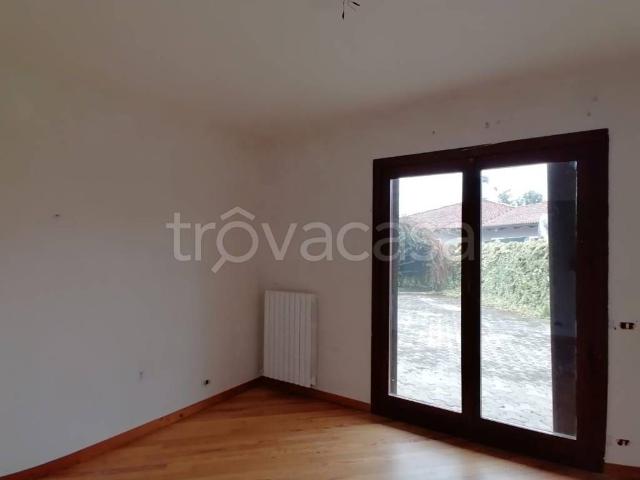 Casa Indipendente in in affitto da privato a Chieri via Podio, giardino, posto auto, da privato TrovaCasa