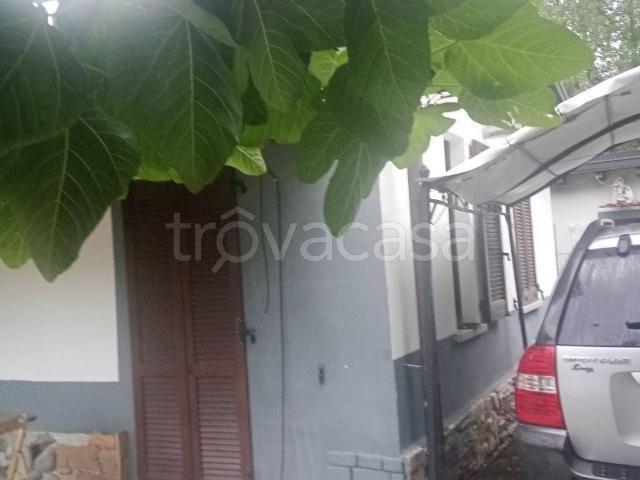 Casa Indipendente in in affitto da privato a Faloppio via Borgo Antico, 13, giardino, posto auto, da privato TrovaCasa