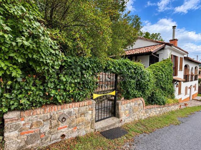 Casa Indipendente in in affitto da privato a Godiasco Salice Terme località Piumesana, 14, giardino, da privato, caminetto TrovaCasa