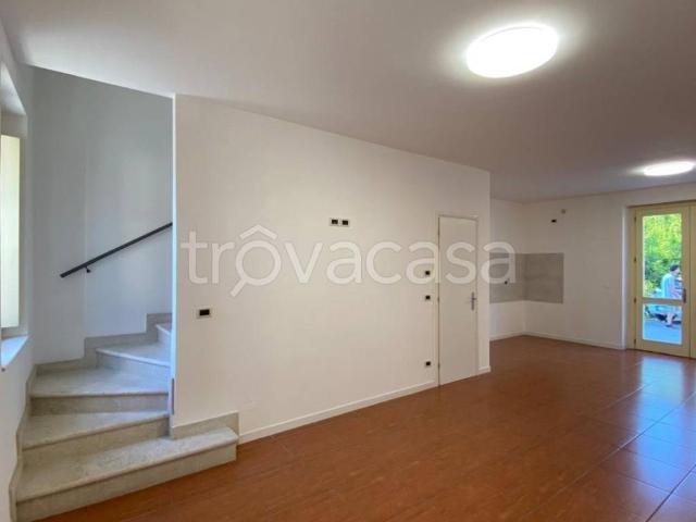 Casa Indipendente in in affitto da privato a Leno via 24 Maggio, sn, giardino, posto auto, box TrovaCasa