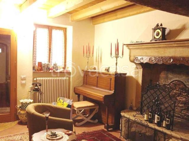 Casa Indipendente in in affitto da privato a Marano di Valpolicella via Santo Stefano, 3, arredato, giardino privato, da privato TrovaCasa