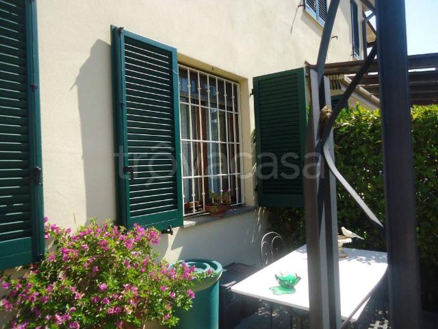 Casa Indipendente in in affitto da privato a Pontedera via Fornace Braccini, arredato, posto auto, da privato TrovaCasa