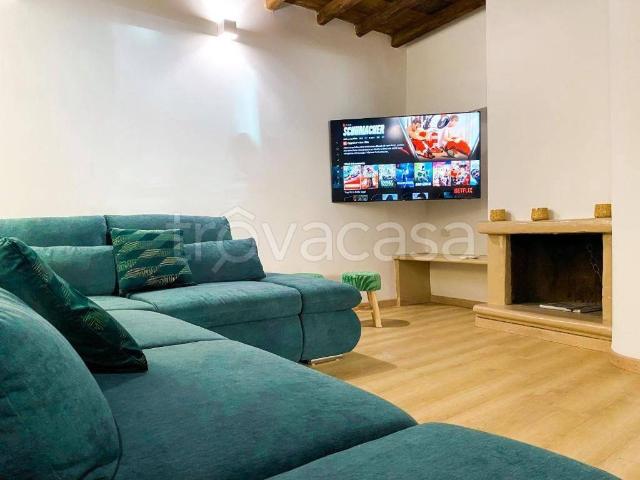 Casa Indipendente in in affitto da privato a Roma via della Renella, 42, da privato TrovaCasa