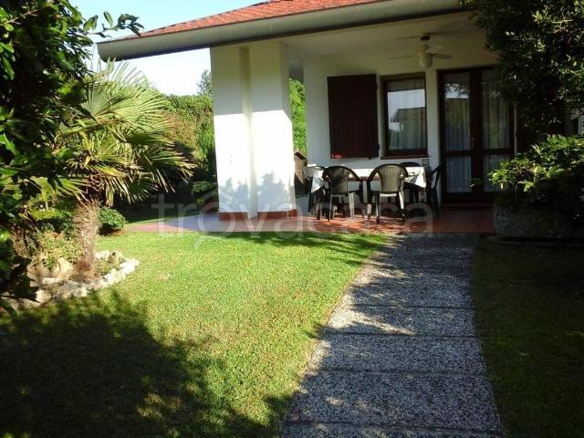 Casa Indipendente in in affitto da privato a Rosolina via Terza Est, giardino privato, posto auto, da privato TrovaCasa