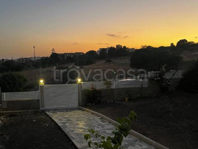 Casa Indipendente in in affitto da privato a Scicli via Madrid, da privato, lavatrice, ingresso indipendente TrovaCasa