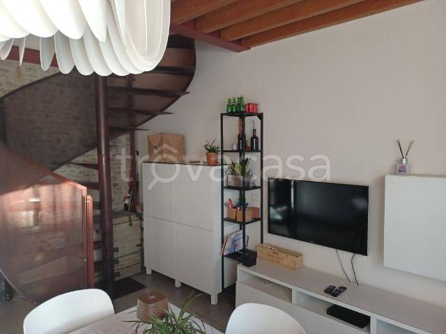 Casa Indipendente in in affitto da privato ad Altivole via San Michele, 5/1, giardino, posto auto, da privato TrovaCasa