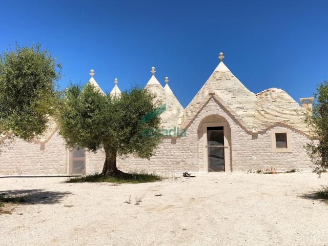 Casa indipendente nuova in via coreggia, Alberobello