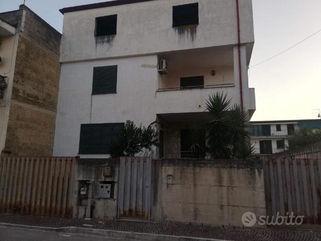 Casa indipendente orta di atella