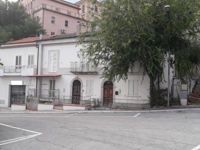 Casa indipendente quadrilocale 145mq