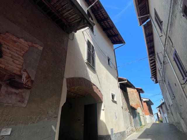 Casa indipendente ristrutturata a Candia Canavese