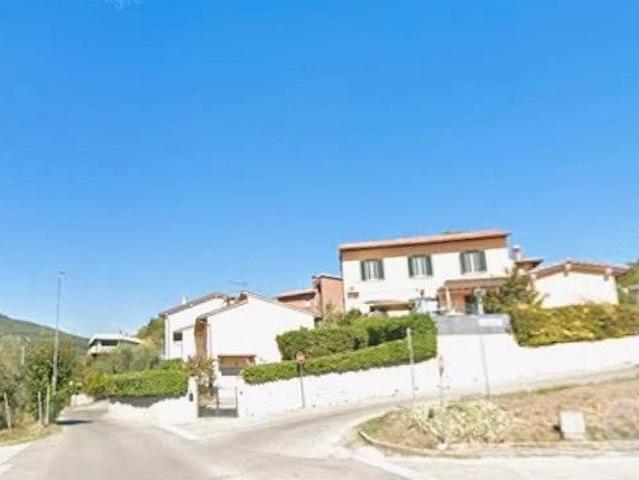 Casa indipendente su due livelli