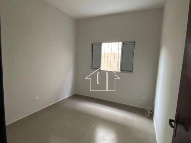 Casa inteira reformada no Jardim das Indústrias 2 dormitórios, sendo uma suíte 132m² R$600.000