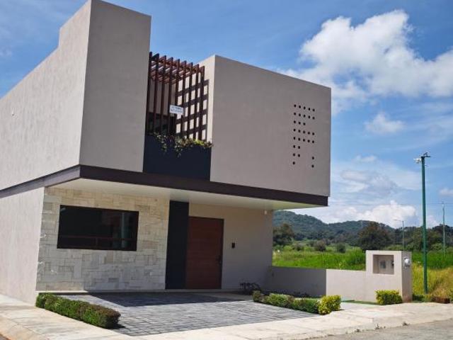 Casa inteligente nueva en esquina en Los Encinos, PátzcuaroCasa inteligente nuev