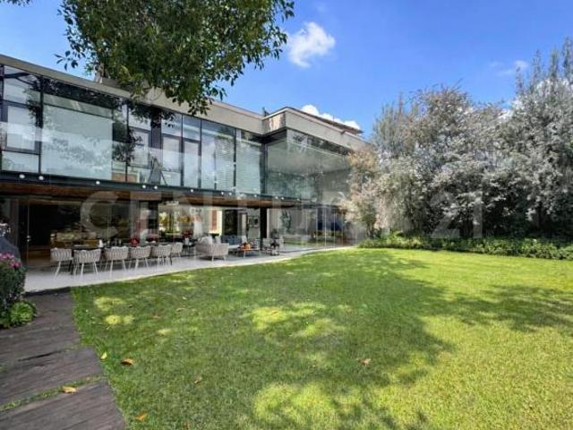 Casa Inteligente de Lujo en Jardines del Pedregal | Doble Acceso y Gran Terreno