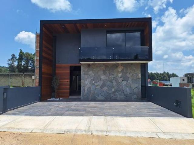 Casa inteligente en venta en Fracc. Los Encinos Pátzcuaro