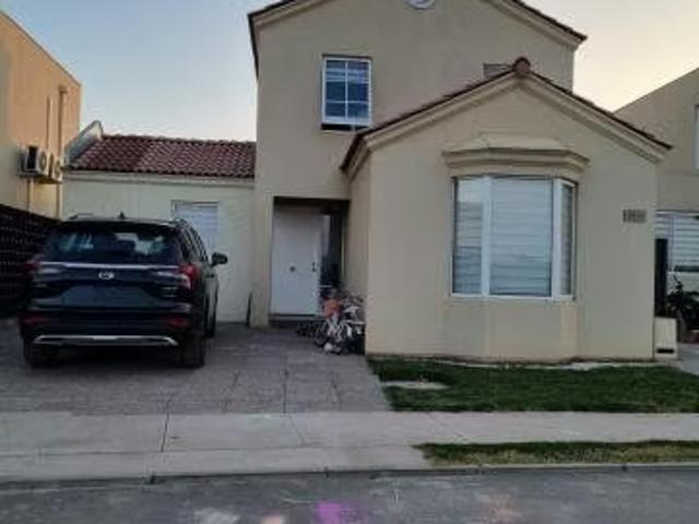 Casa interior condominio vende su dueño | 4 dormitorios por 6550.00 en Padre Hurtado