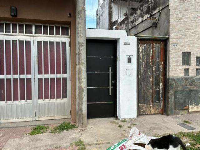 Casa interna con patio y 2 dormitorios Zona Norte