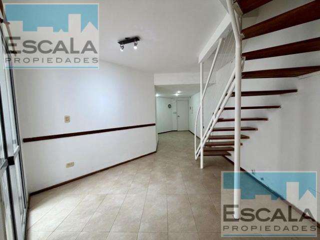 CASA INTERNA DE PASILLO CON DOS DORMITORIOS Y PATIO BARRIO ARROYITO