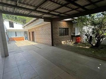 CASA ISOLADA, COM EDÍCULA INDIVIDUAL, BAIRRO CANTO DOFORTE, NA IMOBILIÁRIA EM PRAIA GRANDE