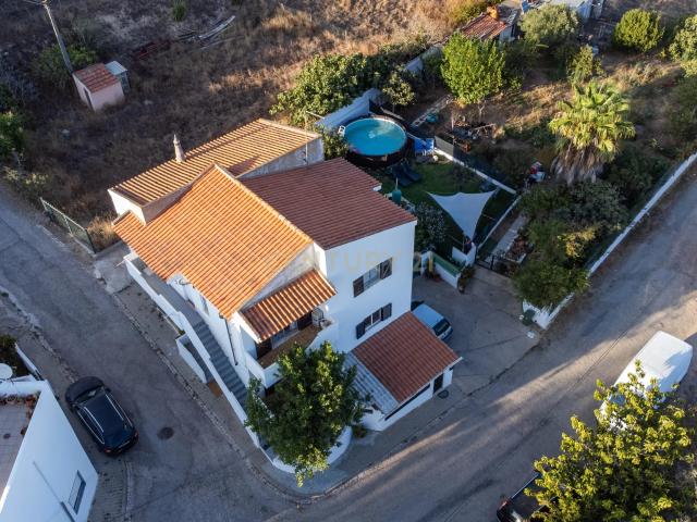 Casa Isolada em Algoz com 7 Quartos e 5 WC