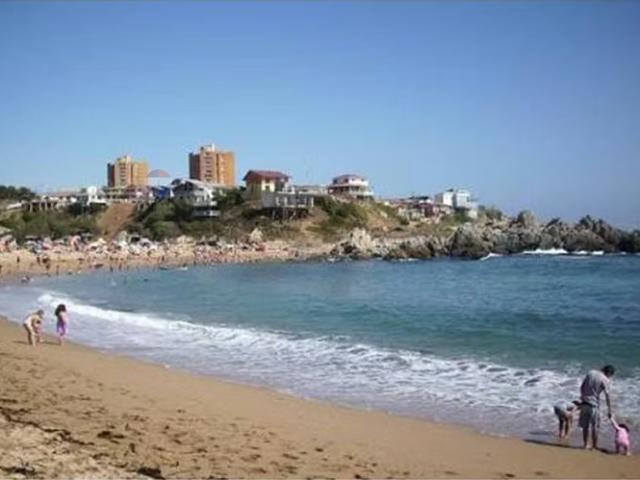 Casa isla negra 2 estacionamientos | 3 dormitorios por 85000. 00 en El Quisco