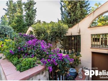 CASA JUNTO AL HOTEL URPÍ EN SABADELL