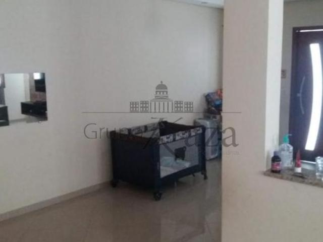 Casa Jacareí Jardim Bela Vista 4 Dormitórios 220m² Aceita Permuta