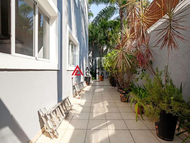 Casa Jardim América 4 Suítes Reformada 480m²