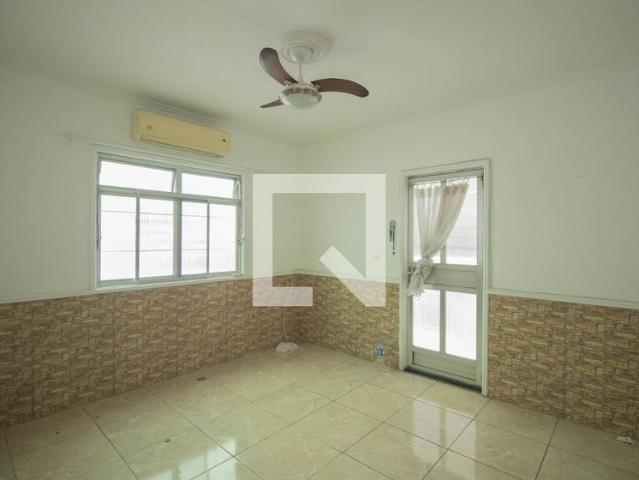 Casa, Jardim Califórnia, 2 Quartos, 200 m2 São Gonçalo