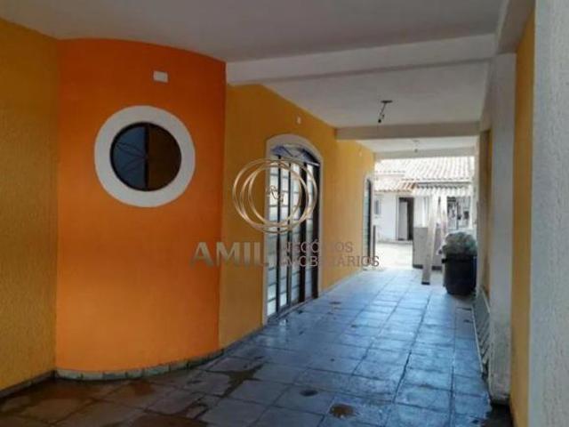 Casa / Jardim Colonial / 05 Dormitórios / 300m²/ São José dos Campos