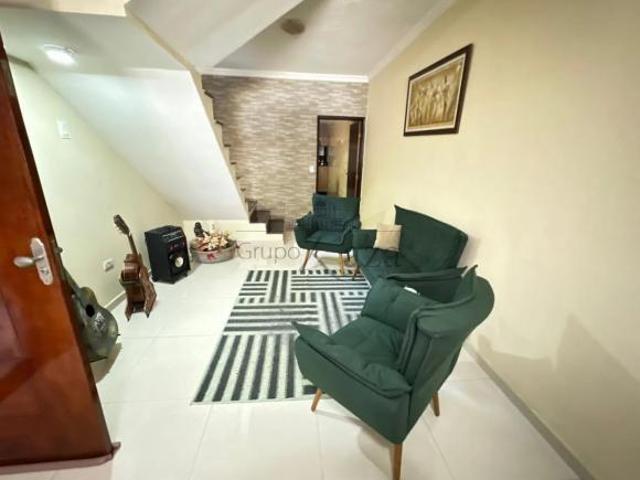 Casa Jardim Cruzeiro do Sul 4 Dormitórios 223,45m²