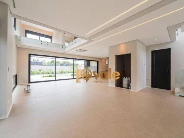 Casa Jardim do golfe à venda com Projeto Moderno e Elevador