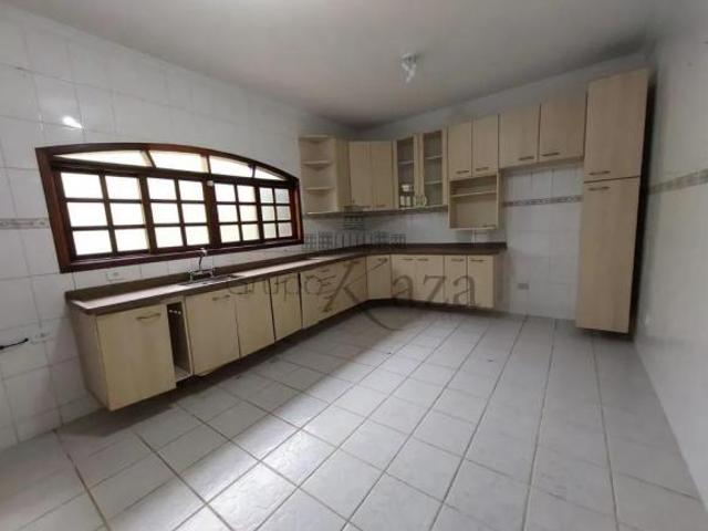 Casa Jardim Flórida Jacareí 3 Dormitórios 300m²