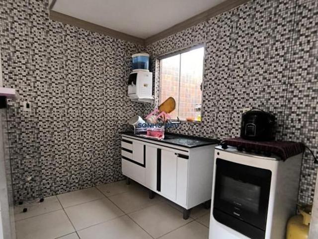 Excelente localização, sala tv, copa, cozinha, lavanderia, 3 dormitorios, 2 banheiro social, área go