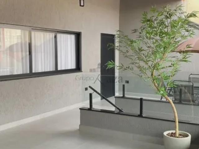 Casa Jardim Oriente 3 Dormitórios 210m² Aceita Permuta