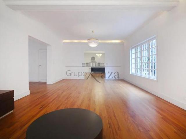 Casa Jardim Paulistano 4 Dormitórios 400m²