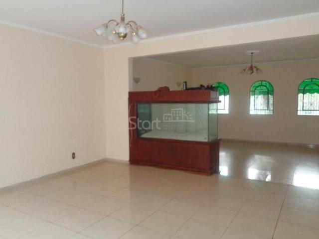 casa à venda em Jardim Santana