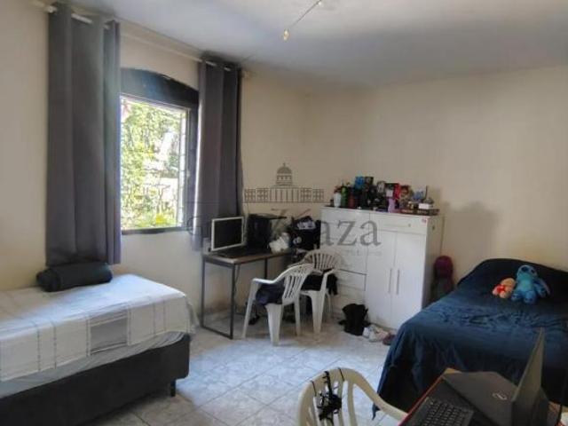 Casa Jardim Satélite 2 dormitórios 300m²