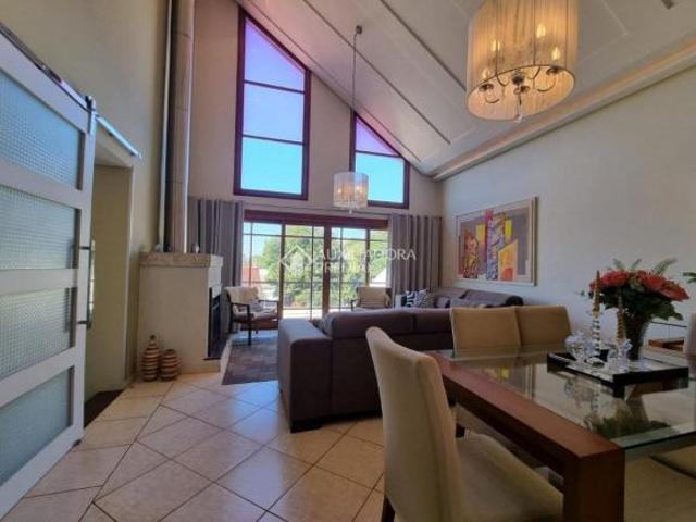 Casa Luxuosa no Centro de Guaíba