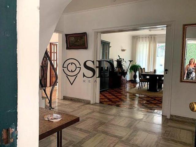 Casa Luxuosa no Jardins 4 suítes, à venda ou locação, 370 m²