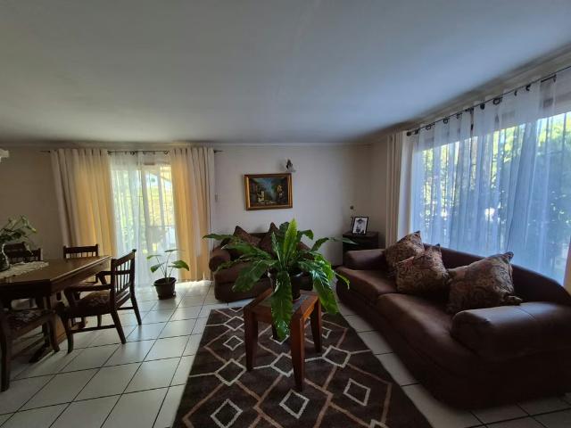 Casa La Calera, Valparaíso | 3 dormitorios por 180000. 00 en Calera
