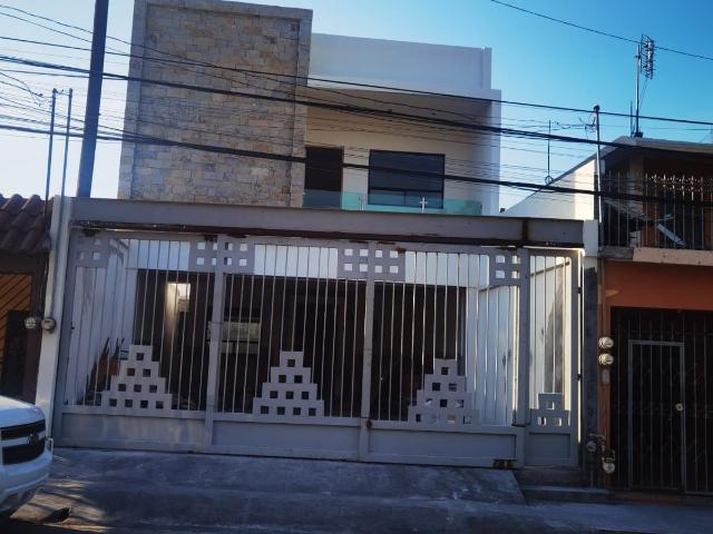 Casa La Fama