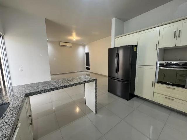 CASA LA RIOJA CARRETERA NACIONAL MONTERREY VENTA