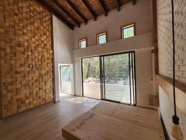 CASA LAGO II TOTALMENTE NUEVA, DE UN SOLO NIVEL, AMUEBLADA, EQUIPADA CON ALBERCA CLIMATIZADA