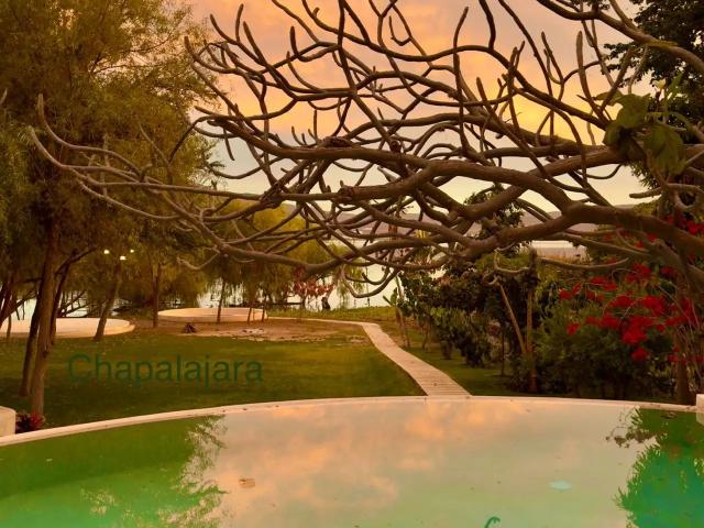 Casa laguna jardín 2, lakefront