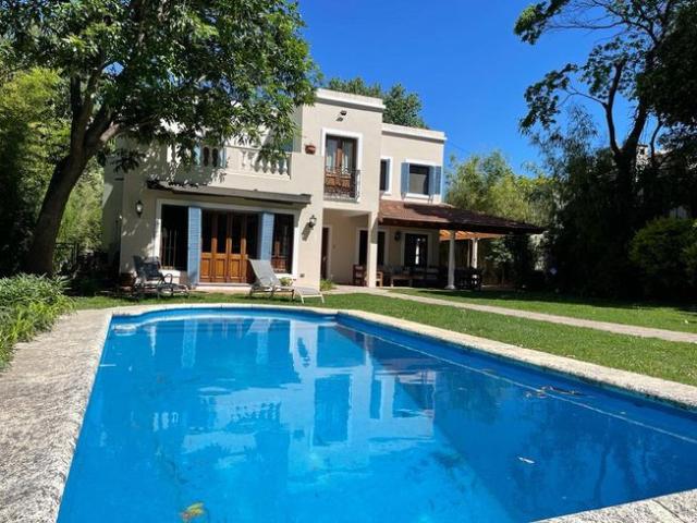 Casa Las Lomas Beccar