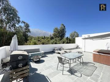 CASA LAS PIRCAS: AZOTEA, VISTA CORDILLERA Y BASEMENT